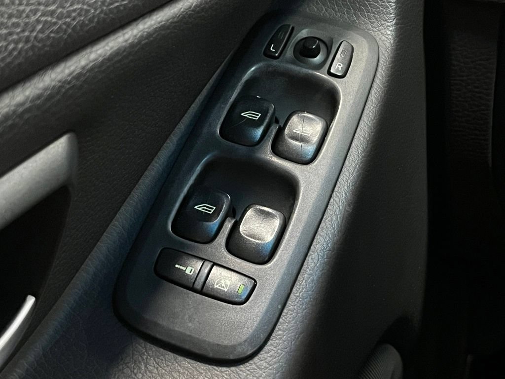 Used 2006 Volvo XC90 2.5T AWD/4WD image 14
