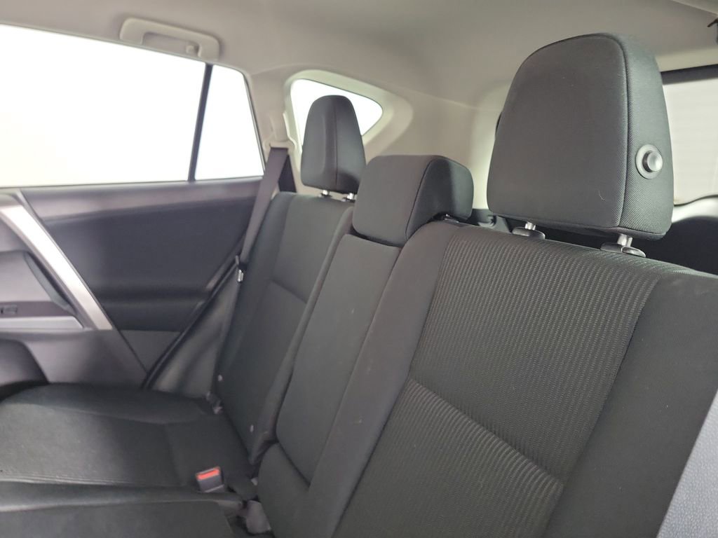 Used 2018 Toyota RAV4 LE FWD image 24