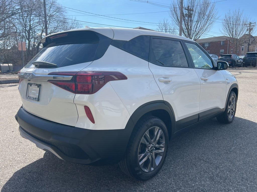 Used 2023 Kia Seltos LX image 6