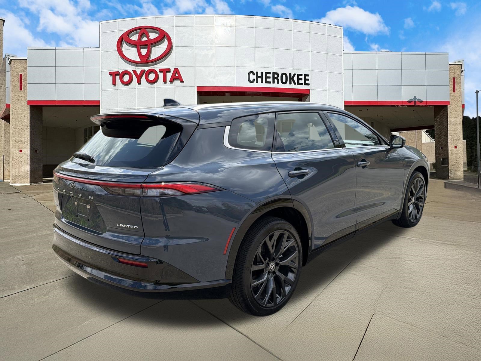 Used 2025 Toyota Crown Signia AWD/4WD image 5