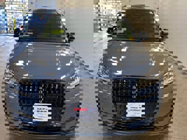 New 2025 Lincoln Corsair Reserve w/ Jet Appearance Package image 3