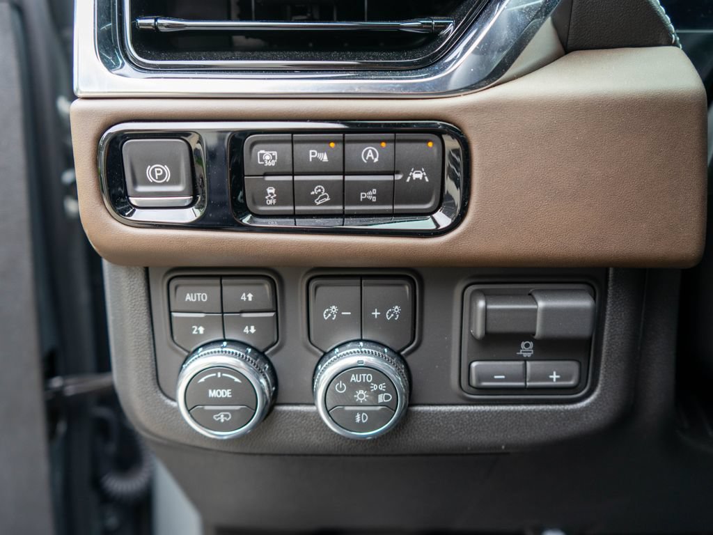 Used 2026 GMC Yukon Denali Ultimate w/ LPO, Floor Liner Package AWD/4WD image 22