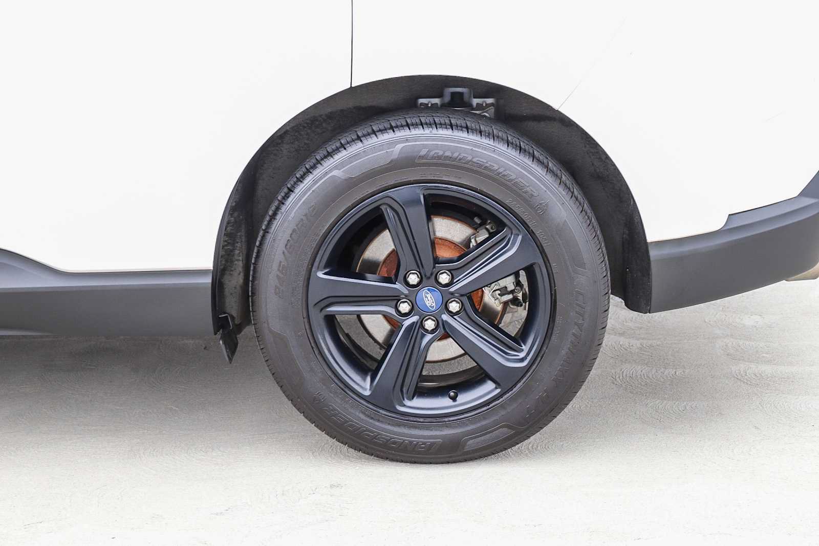 Used 2019 Ford Edge SEL w/ Equipment Group 201A FWD image 12