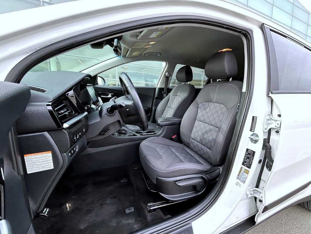 Used 2022 Kia Niro LXS image 11