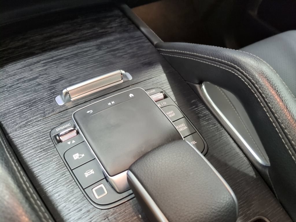 Used 2025 Mercedes-Benz GLE 350 4MATIC image 11