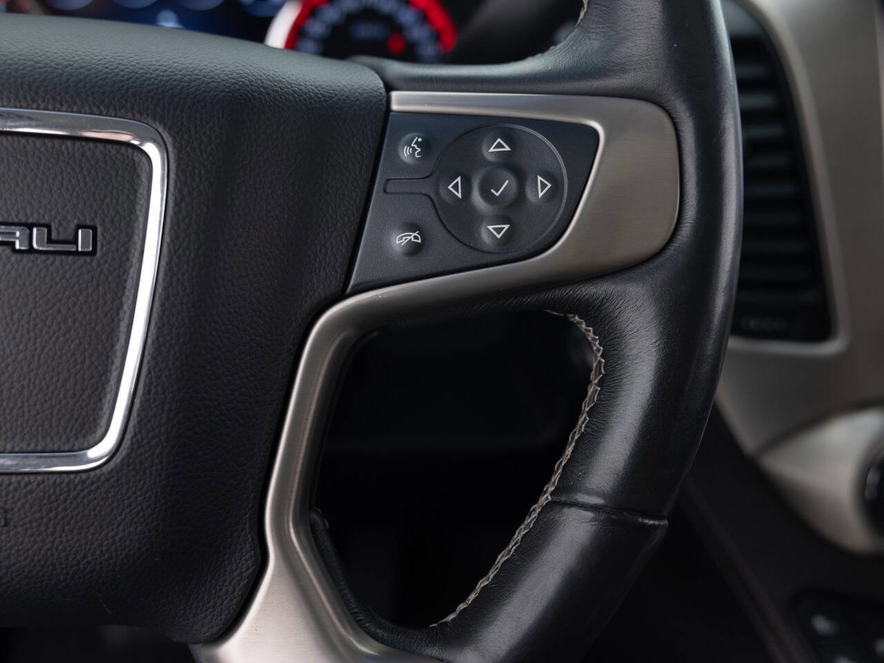 Used 2016 GMC Yukon XL Denali w/ Open Road Package image 42