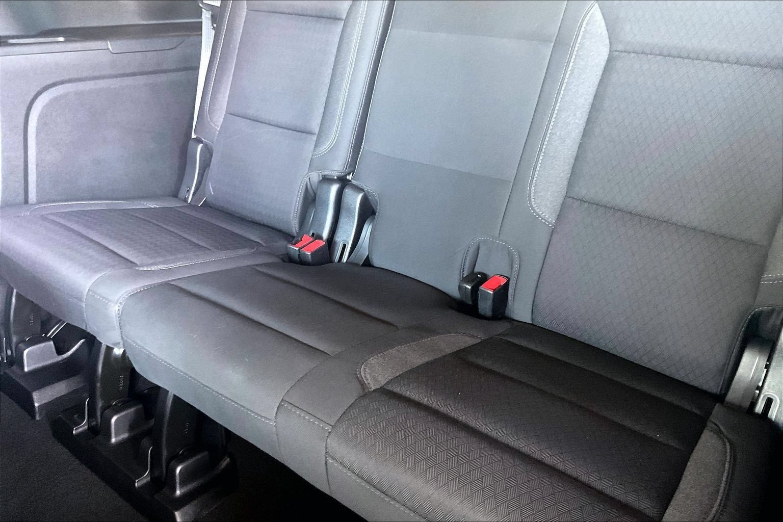 Used 2023 GMC Yukon XL SLE w/ Gmc Pro Safety Plus Package AWD/4WD image 19