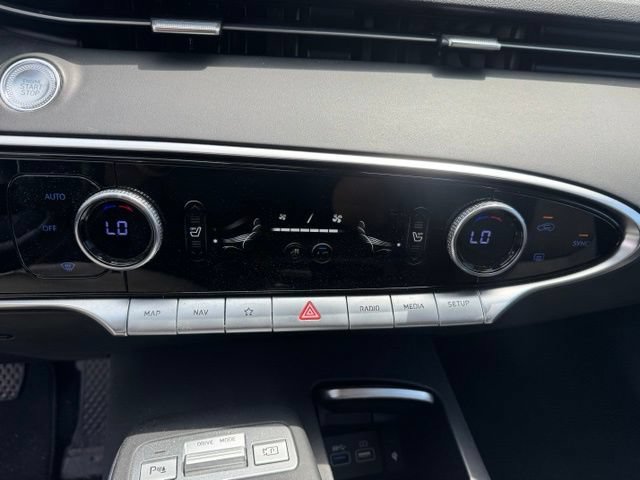 Certified 2023 Genesis GV70 2.5T w/ Select Package AWD/4WD image 30