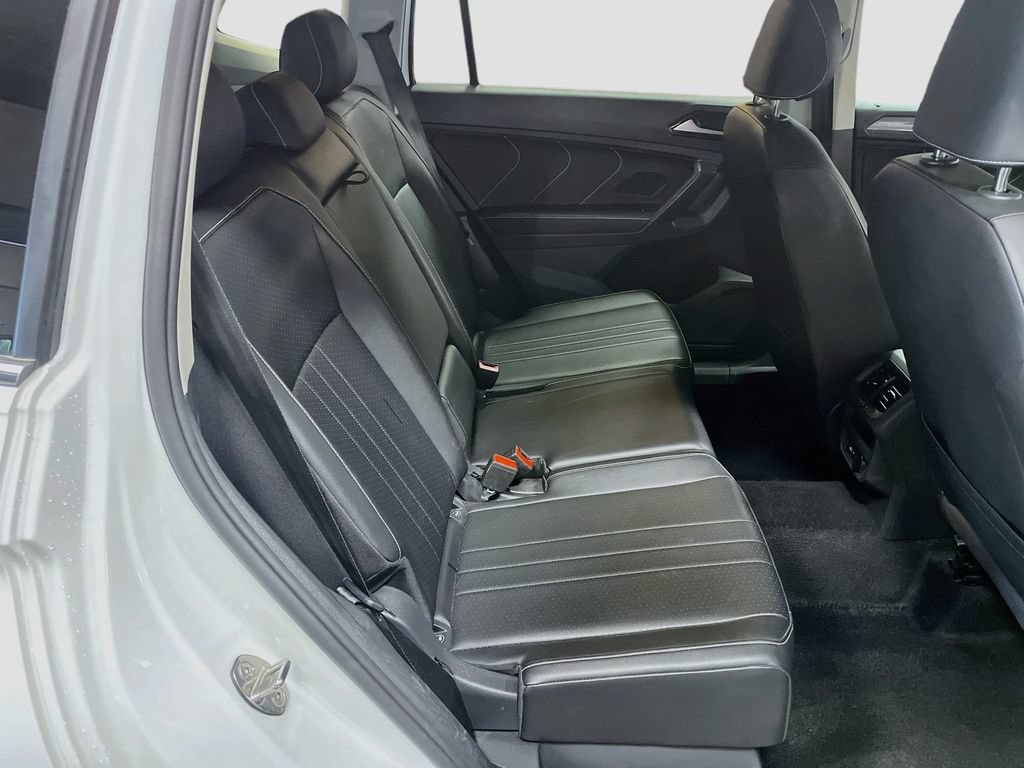 Used 2022 Volkswagen Tiguan SE AWD/4WD image 26