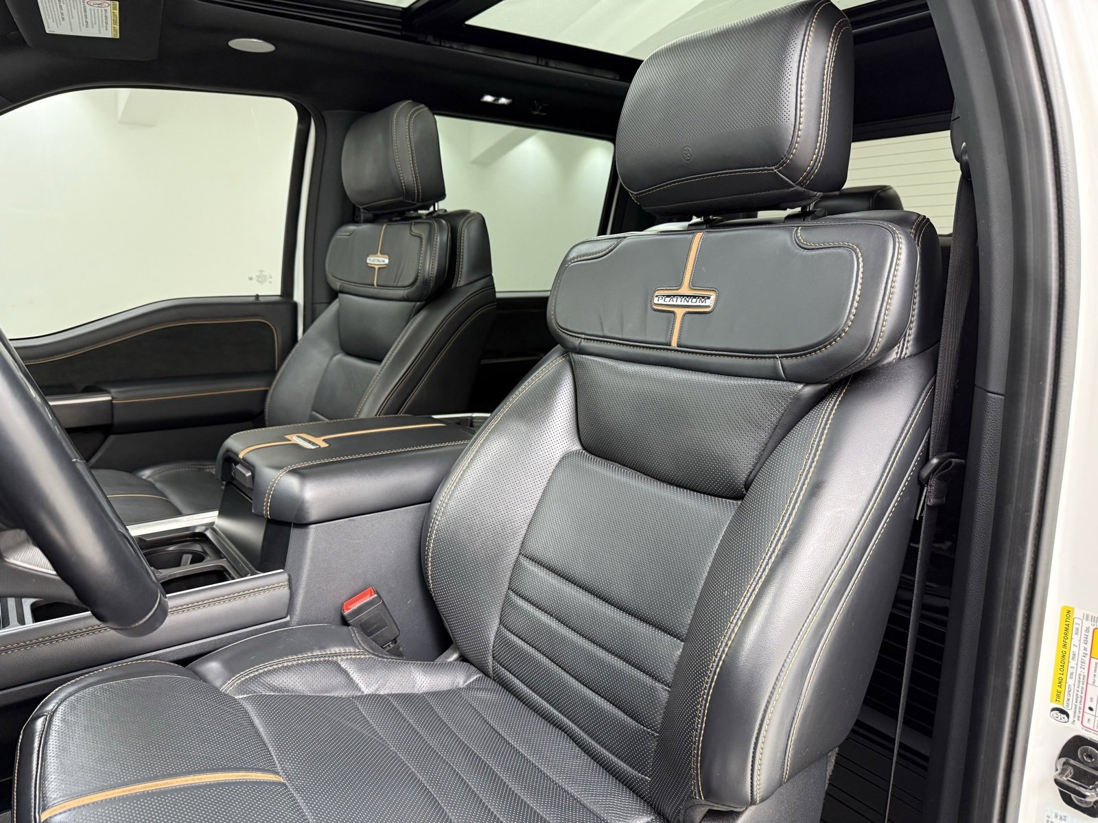 Used 2023 Ford F450 Platinum image 23