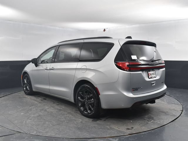 New 2026 Chrysler Pacifica Limited w/ S Appearance Package FWD image 7