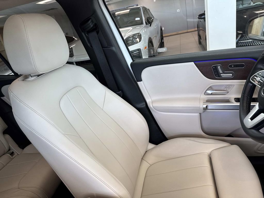 Used 2021 Mercedes-Benz GLB 250 image 11