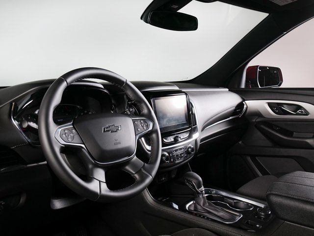 Used 2023 Chevrolet Traverse LT w/ Midnight/Sport Edition AWD/4WD image 4