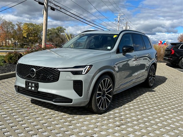 New 2026 Volvo XC90 B6 Ultra w/ Protection Package image 5