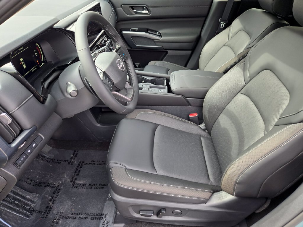 New 2026 Nissan Pathfinder SL w/ SL Premium Package FWD image 11
