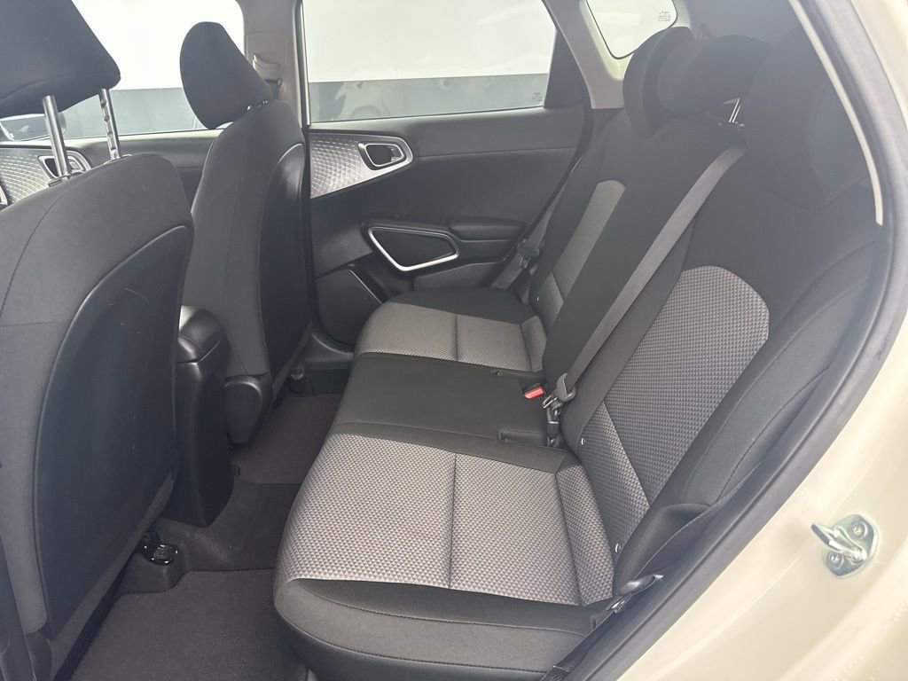 Used 2024 Kia Soul LX w/ Option Group 015 FWD image 14