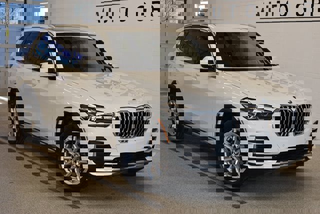 Used 2023 BMW X5 xDrive40i w/ Premium Package