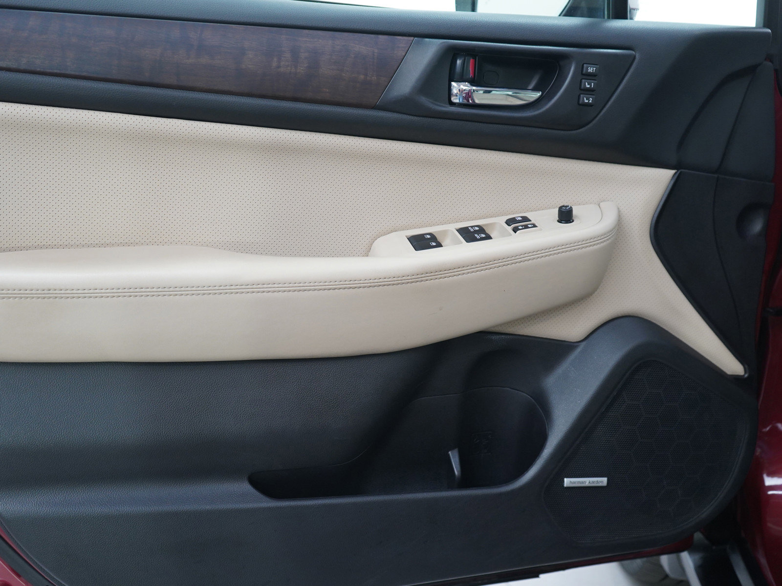 Used 2017 Subaru Outback 3.6R Limited image 19