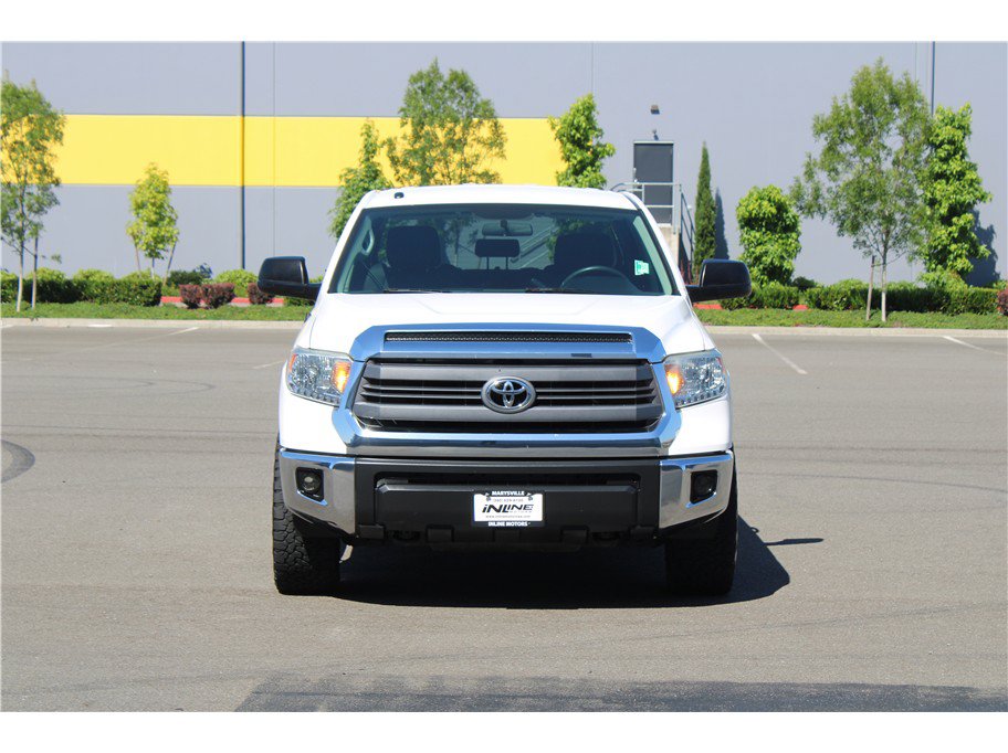 Used 2014 Toyota Tundra SR5 AWD/4WD image 4