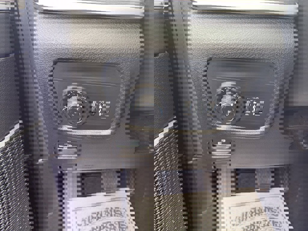 Used 2022 Jeep Grand Cherokee L Limited AWD/4WD image 10