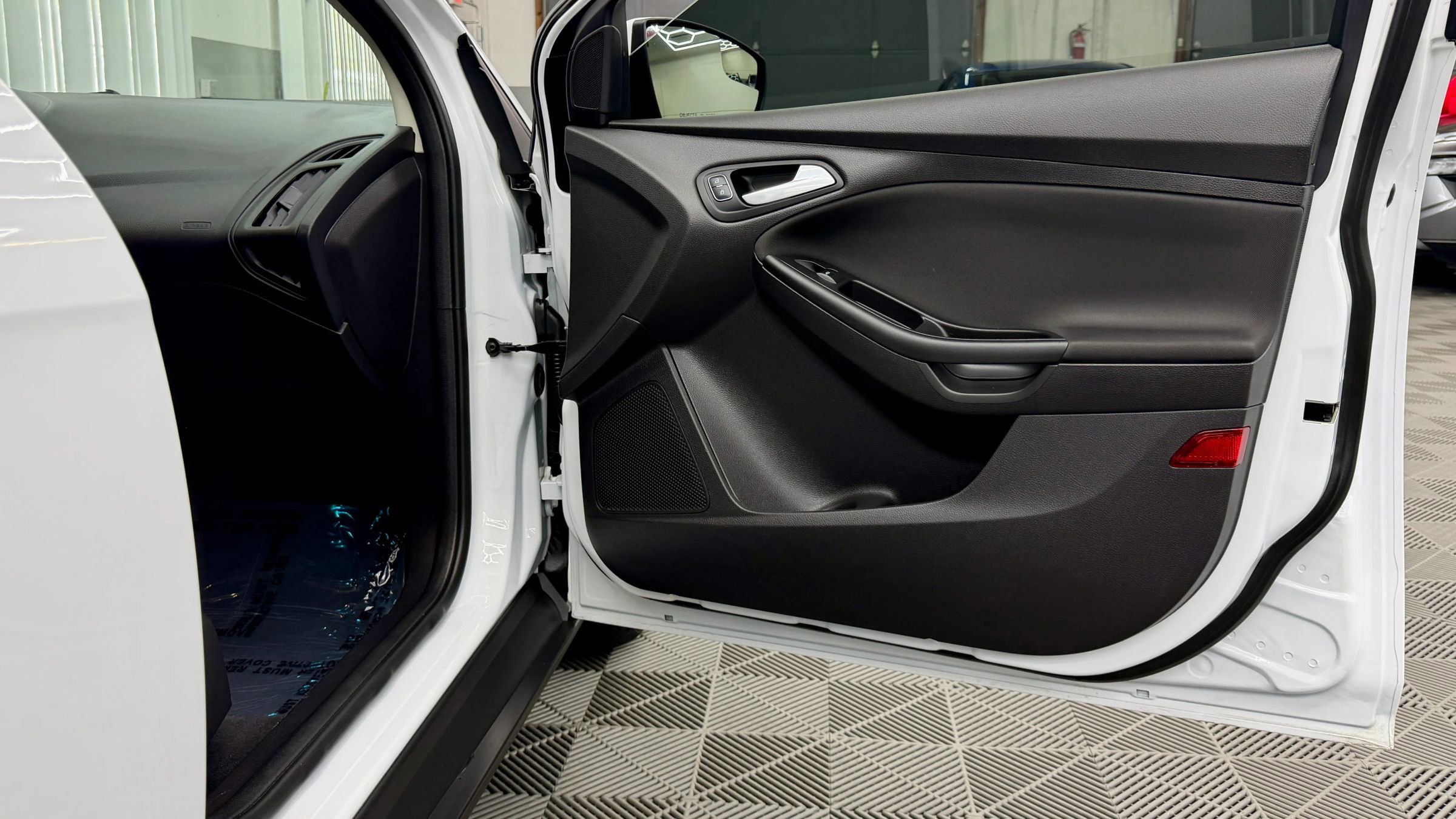 Used 2015 Ford Focus SE image 7