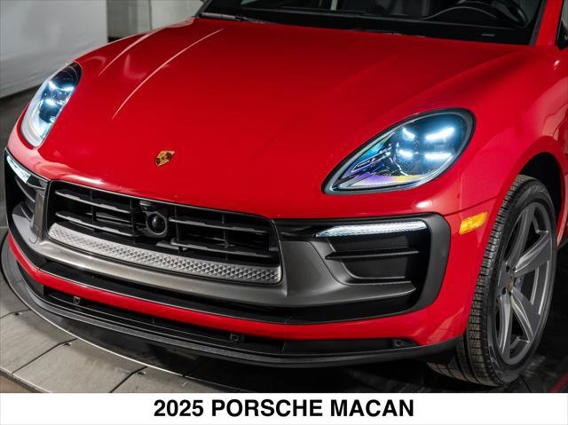Used 2025 Porsche Macan Turbo AWD/4WD image 9