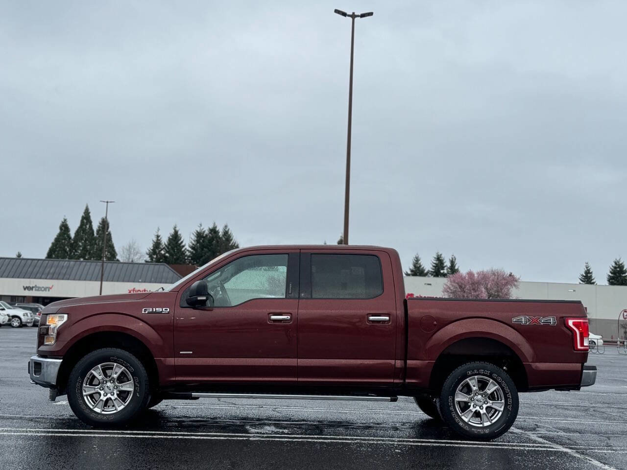 Used 2015 Ford F150 XLT w/ Equipment Group 302A Luxury image 6