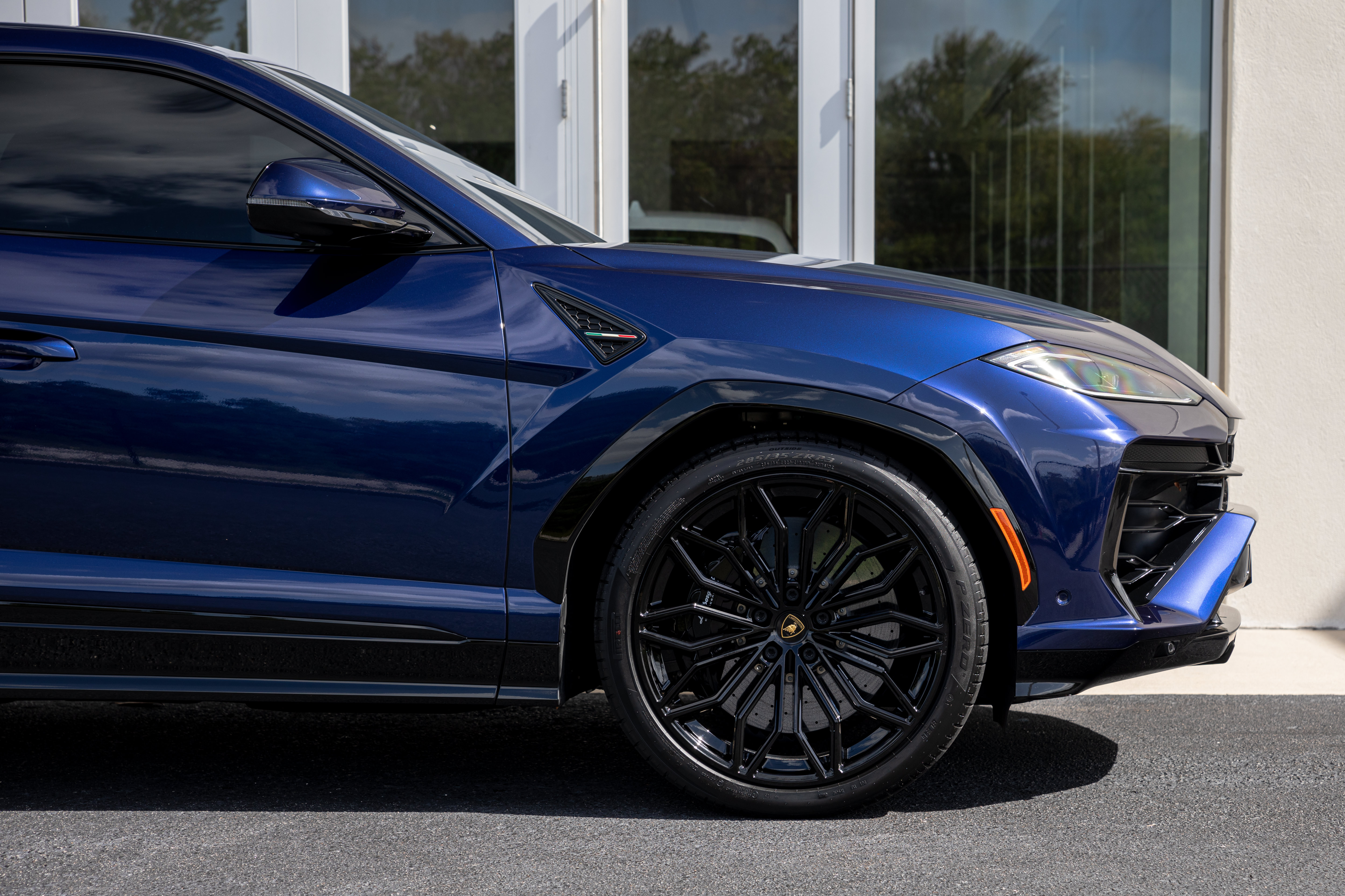 Used 2025 Lamborghini Urus Performante AWD/4WD image 41