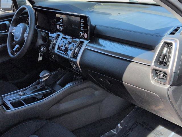 Used 2022 Kia Sorento LX image 22