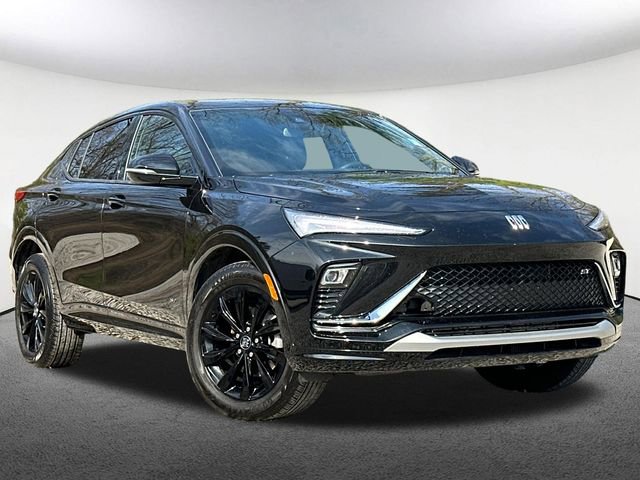 Used 2025 Buick Envista Sport Touring image 2