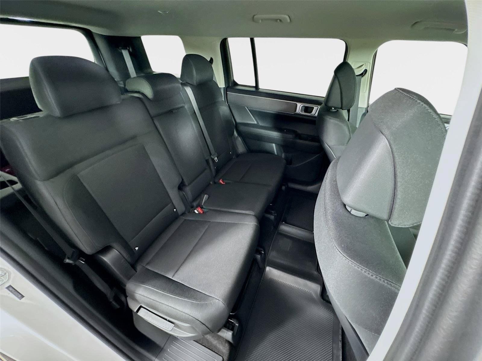 New 2026 Hyundai Santa Fe SE FWD image 25