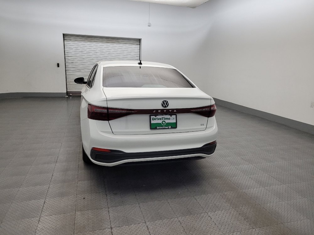 Used 2025 Volkswagen Jetta SE FWD image 6
