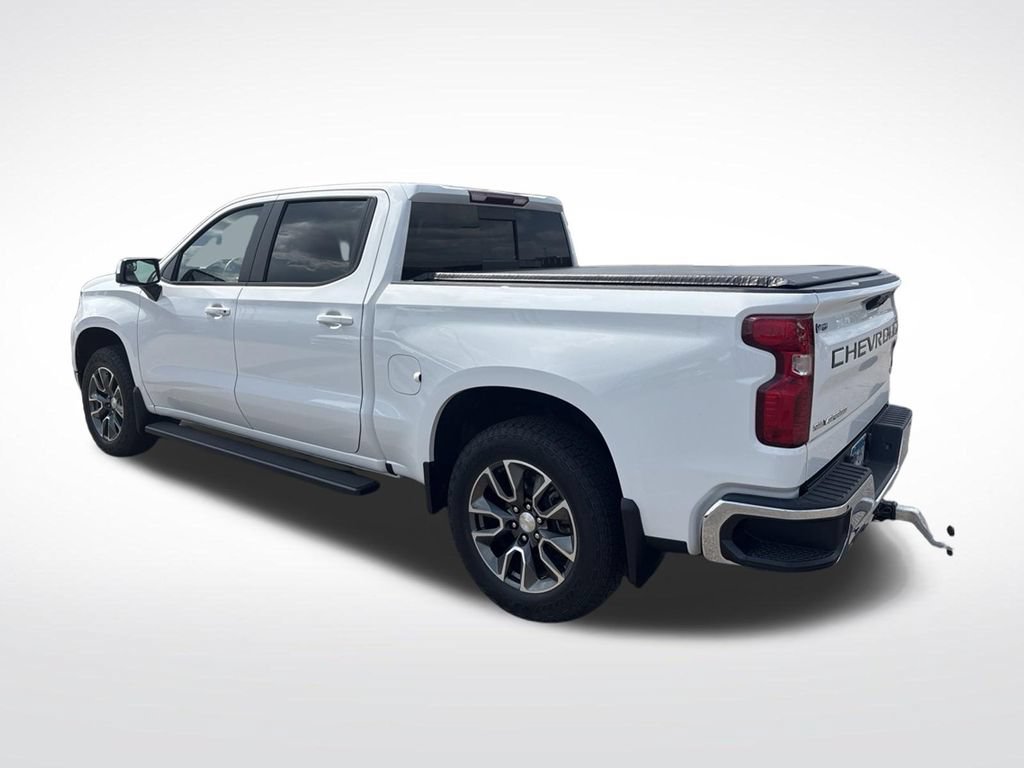 Used 2024 Chevrolet Silverado 1500 LT w/ Z71 Off-Road Package AWD/4WD image 6