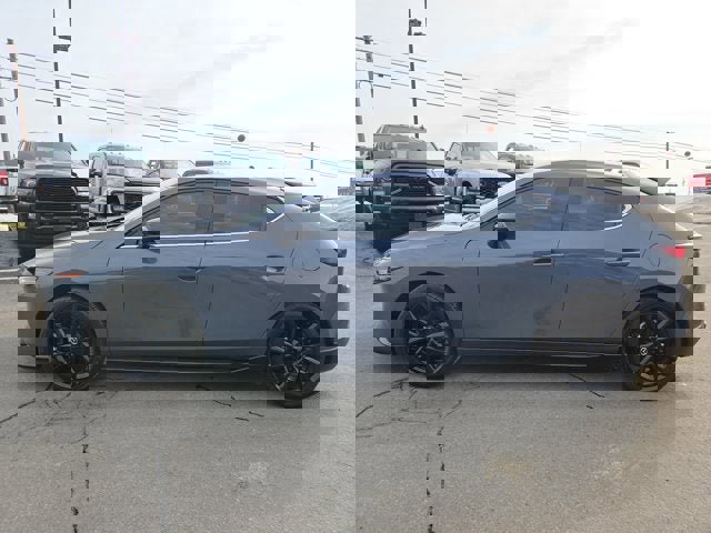 Certified 2025 MAZDA MAZDA3 Hatchback w/ Appearance Package image 3