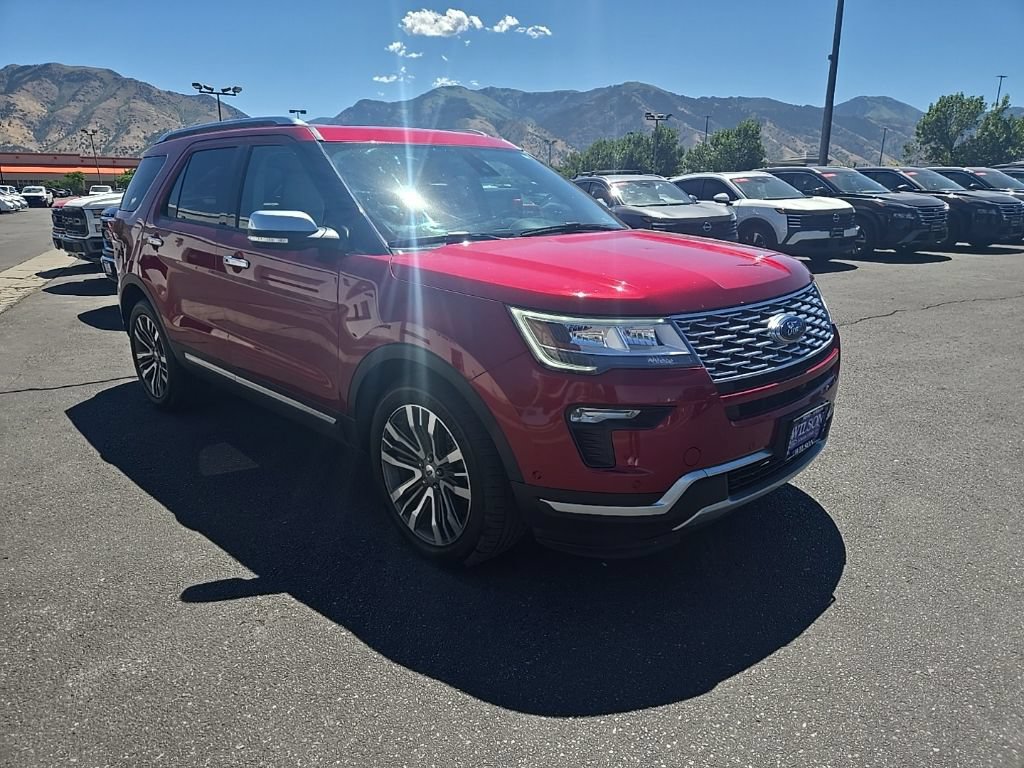 Used 2018 Ford Explorer Platinum AWD/4WD image 3