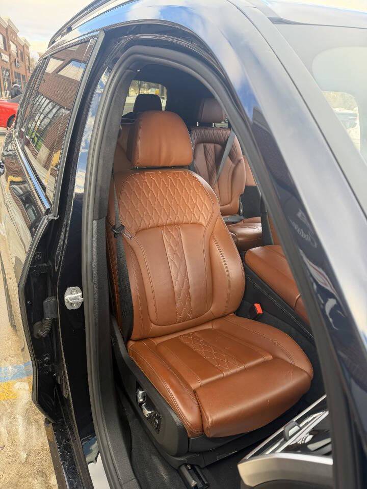 Used 2019 BMW X7 xDrive50i w/ M Sport Package image 26