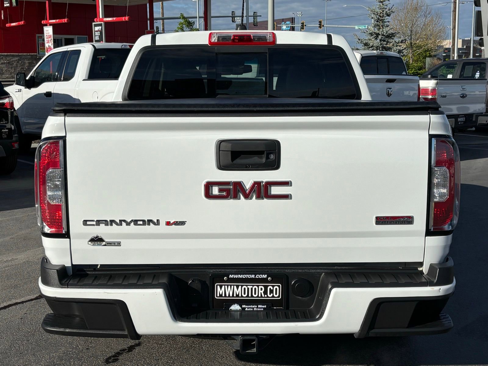Used 2018 GMC Canyon All Terrain w/ Trailering Package AWD/4WD image 9