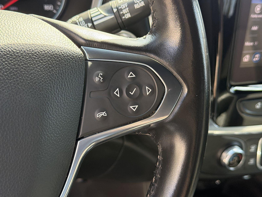 Used 2022 Chevrolet Traverse LT FWD image 35