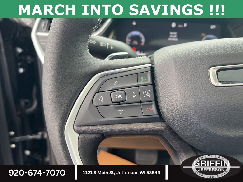 New 2025 Jeep Grand Cherokee Limited w/ Luxury Tech Group II image 24