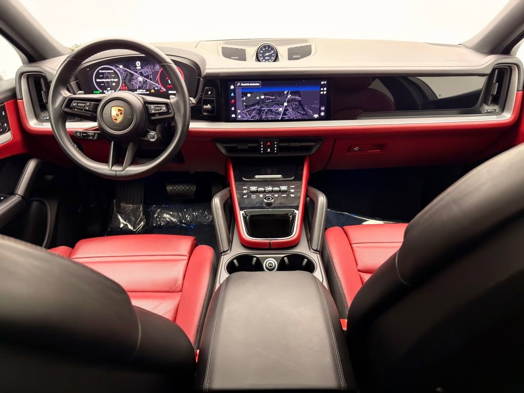 Used 2024 Porsche Cayenne Coupe image 24