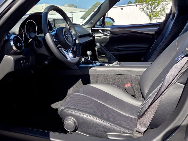New 2026 MAZDA MX-5 Miata RF Grand Touring RWD image 4