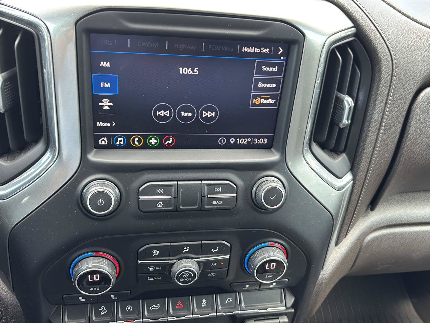 Used 2020 Chevrolet Silverado 1500 RST AWD/4WD image 21