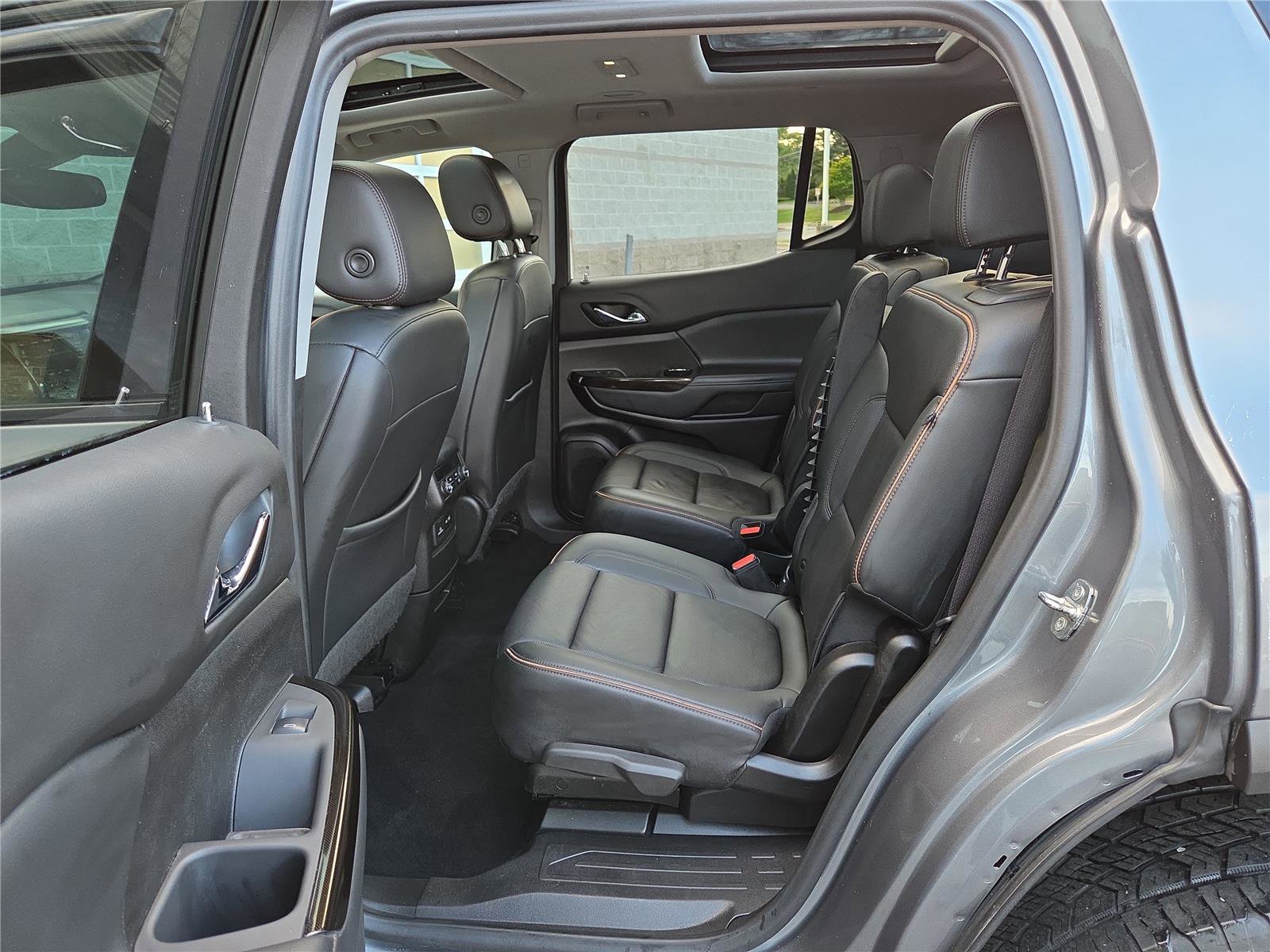 Used 2021 GMC Acadia AT4 w/ Preferred Package AWD/4WD image 24