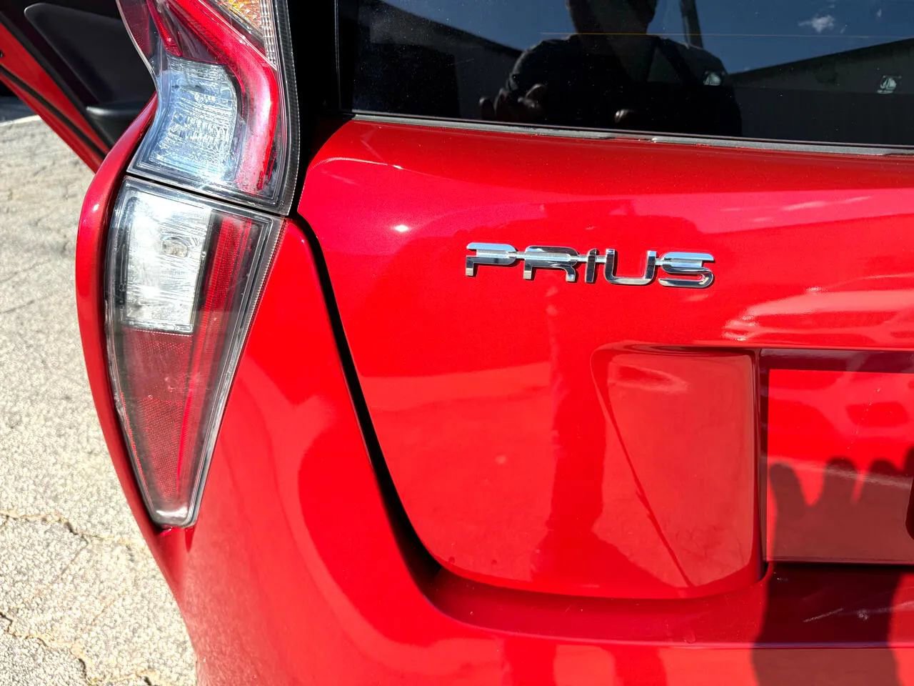 Used 2017 Toyota Prius FWD image 29
