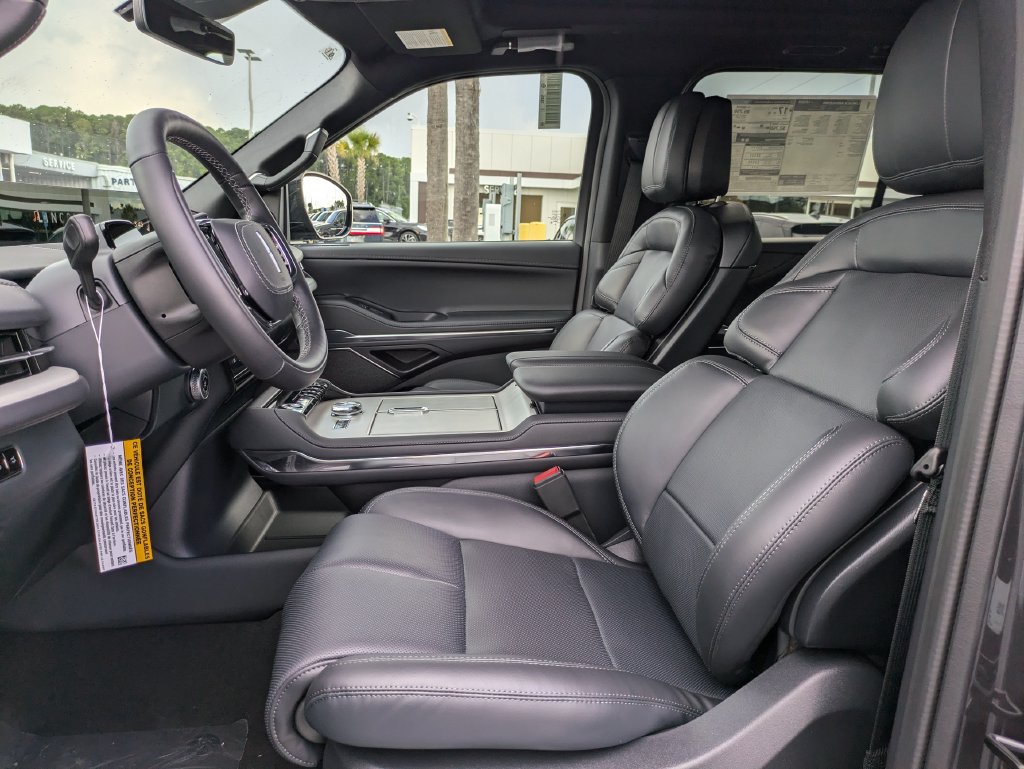 New 2027 Lincoln Navigator L Reserve w/ Jet Appearance Package AWD/4WD image 21