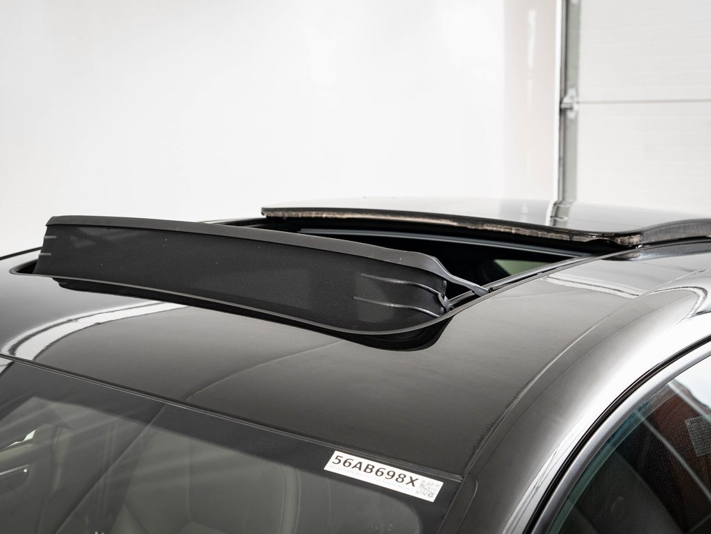 Certified 2024 Porsche Macan image 15