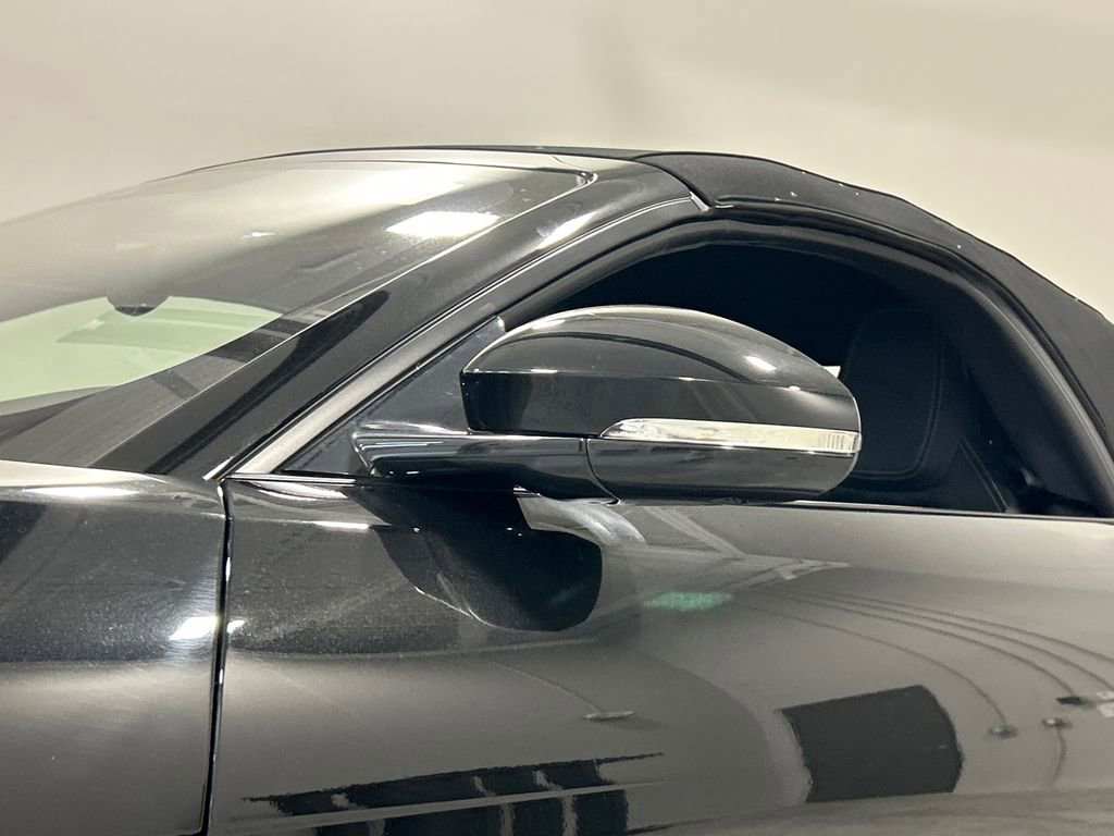 Used 2022 Jaguar F-TYPE R-Dynamic image 12