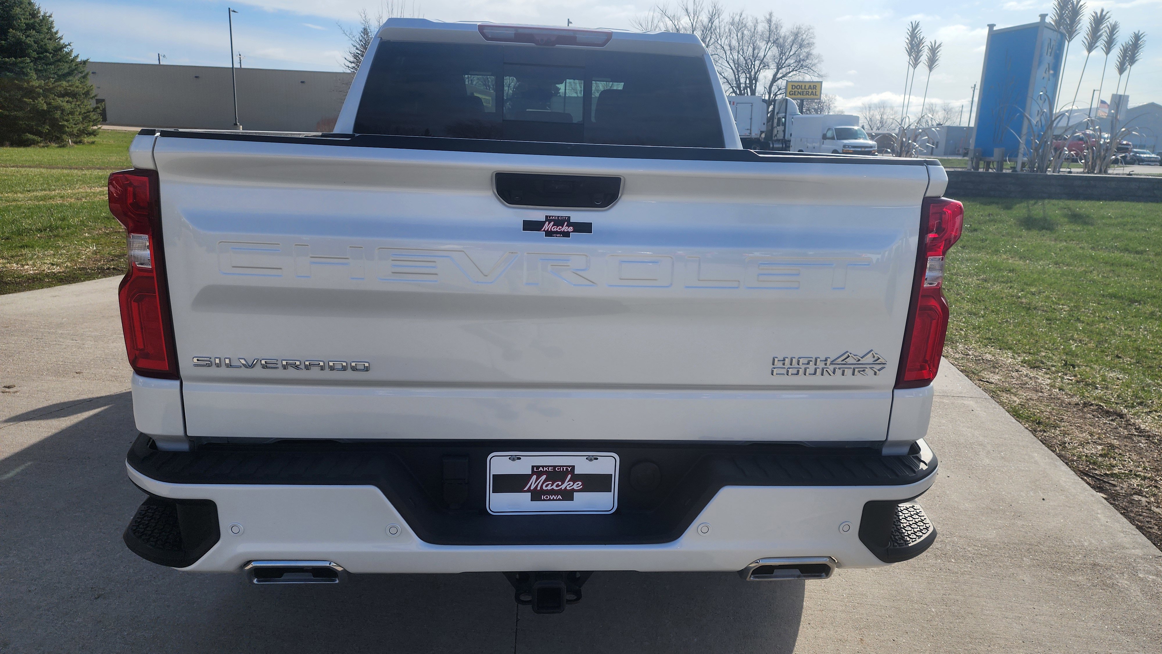 Used 2025 Chevrolet Silverado 1500 High Country image 5