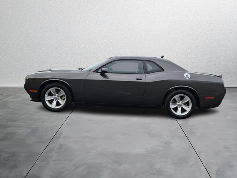 Used 2023 Dodge Challenger SXT image 3