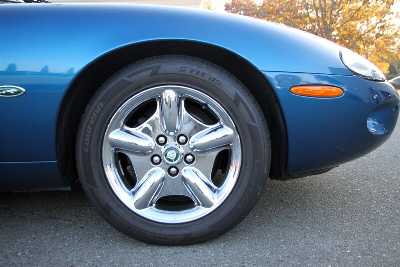 Used 1998 Jaguar XK8 Coupe RWD image 10
